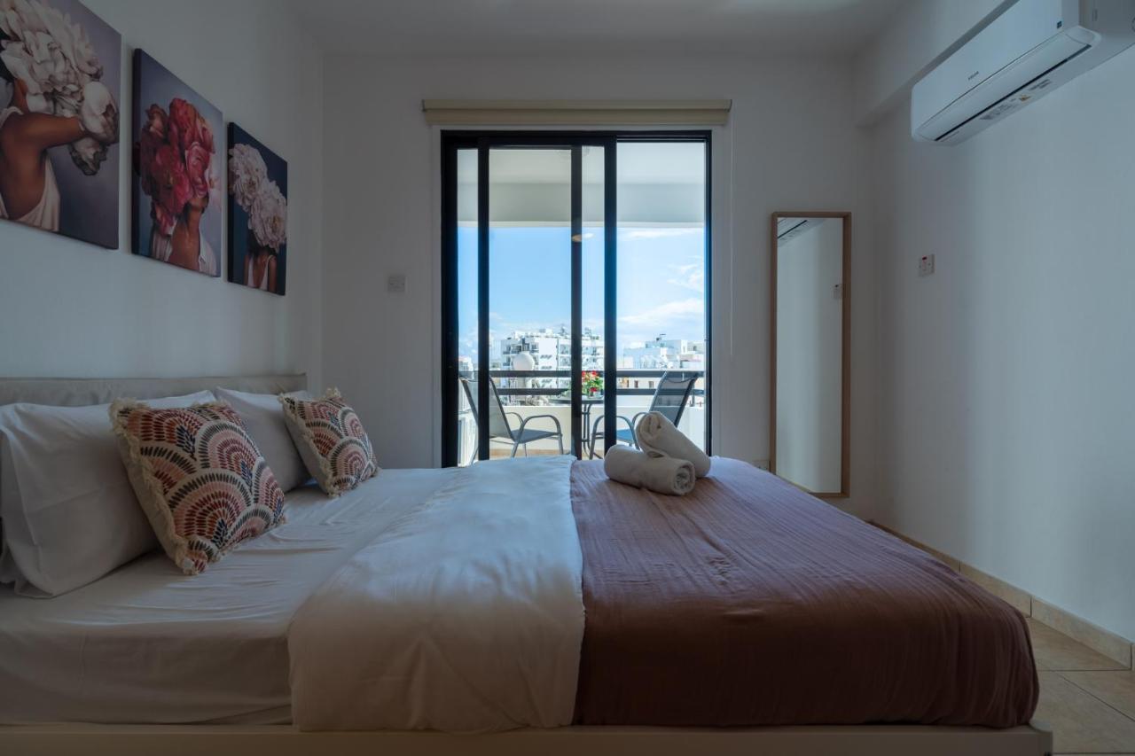 Polyn 1- Bedroom Apartment In Larnaca Exteriér fotografie