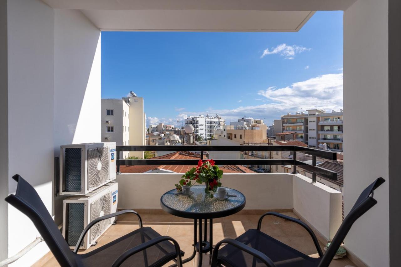 Polyn 1- Bedroom Apartment In Larnaca Exteriér fotografie