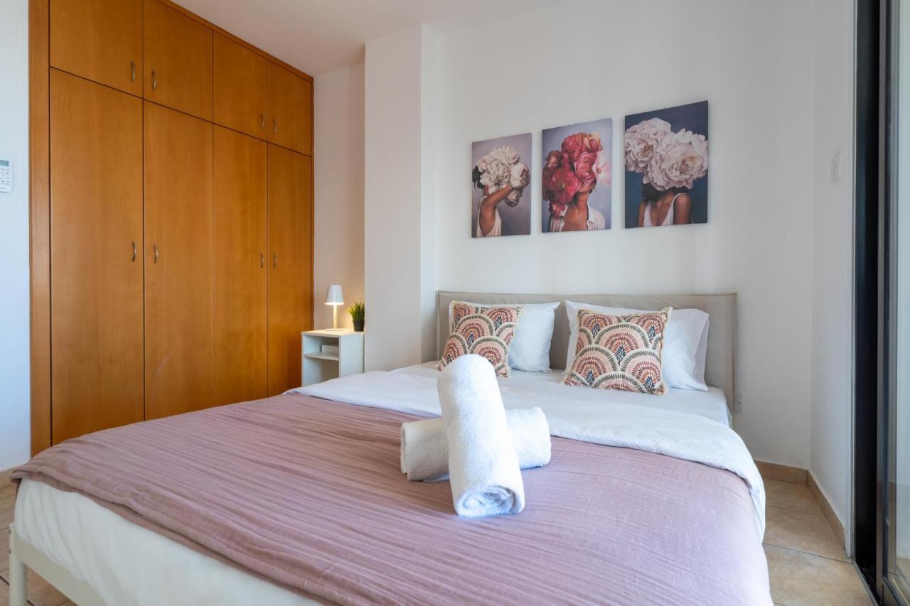 Polyn 1- Bedroom Apartment In Larnaca Exteriér fotografie